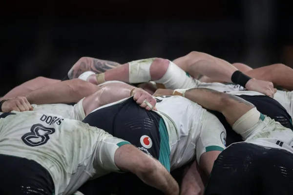 Mêlée de rugby professionnel lors d'un match de compétition